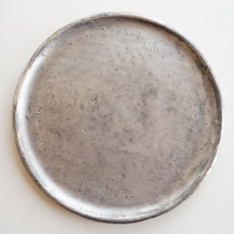 安藤雅信】黒銀彩丸渕平皿 五寸 | ギャルリ百草 online store