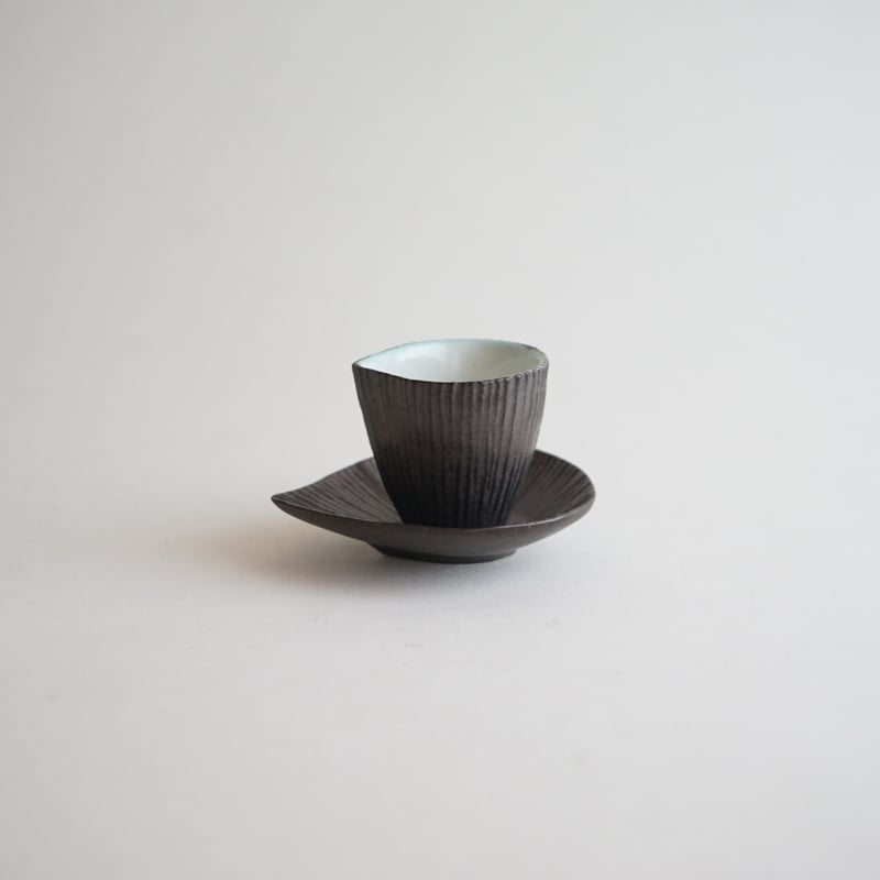 安藤雅信】黒リーフ茶托（黒錆釉） | ギャルリ百草 online store