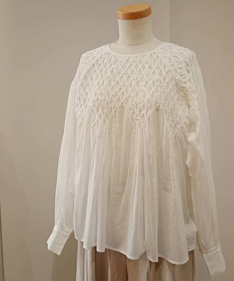 doux bleu／ハンドスモッキング刺繍ブラウス | mon favori｜モンファヴォリ