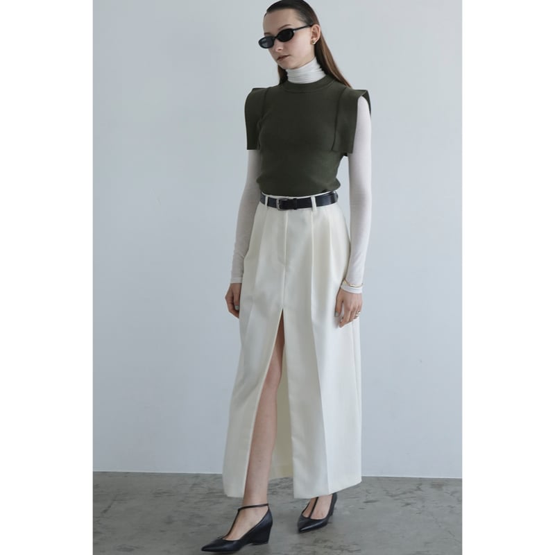 CLANE クラネ “FRONT SLIT TUCK SKIRT” フロントスリットタックスカ