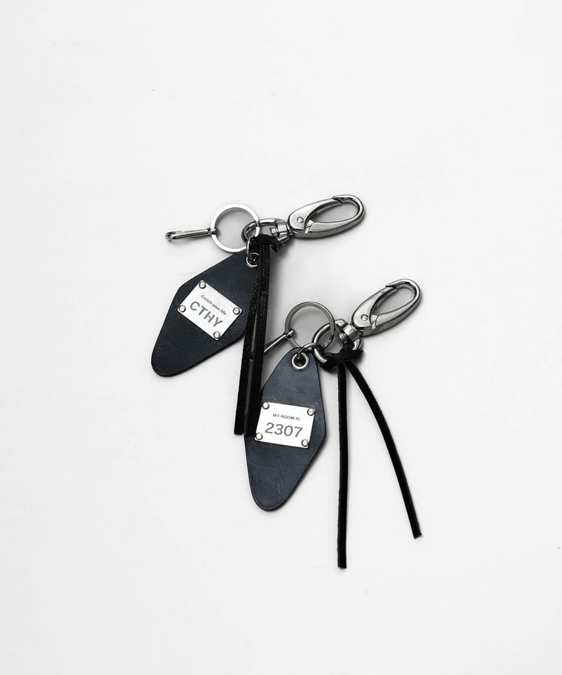 LUXURY MATERIAL LEATHER ROOM KEYRING by BRIDLE