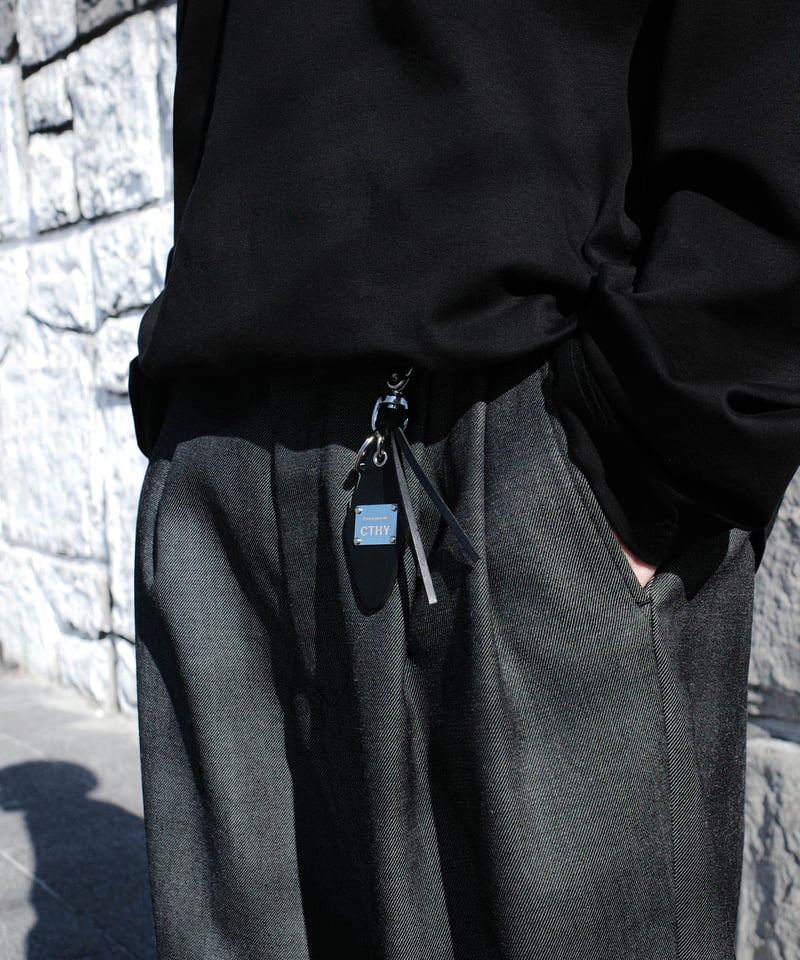 LUXURY MATERIAL LEATHER ROOM KEYRING by BRIDLE