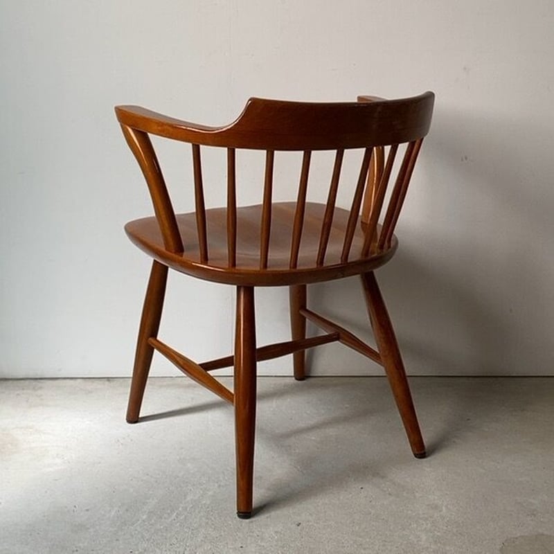 B 飛騨産業 キツツキマーク ウィンザーダイニングチェア ローバック