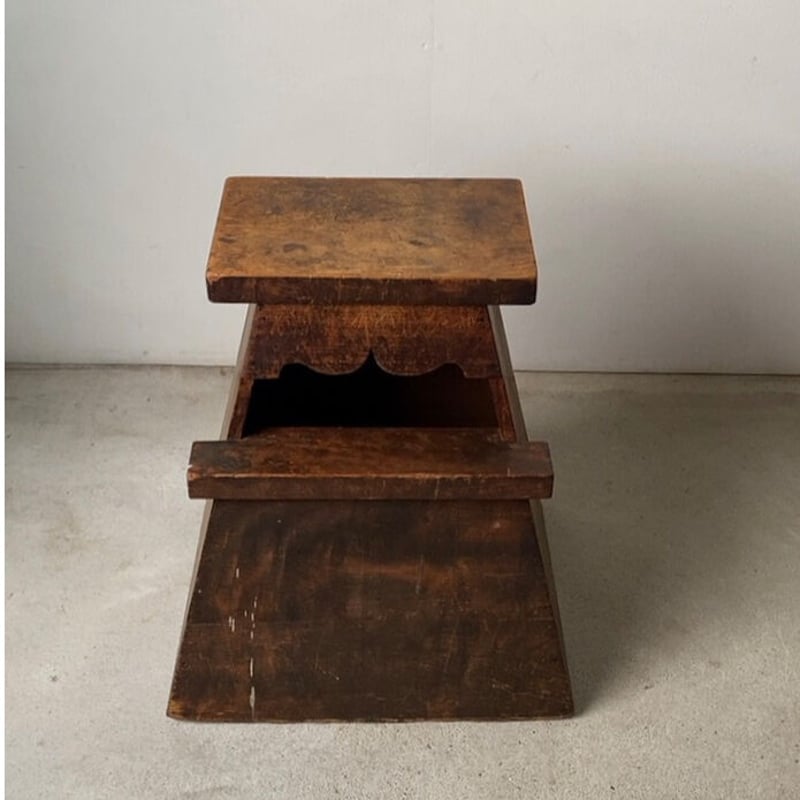古い踏み台 昭和初期 波括弧型穴 木製無垢材 ヴィンテージステップ