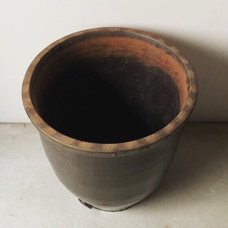 古い特大甕 民藝甕 (高さ約51cm幅約49cm) メダカ鉢 金魚鉢 睡蓮鉢