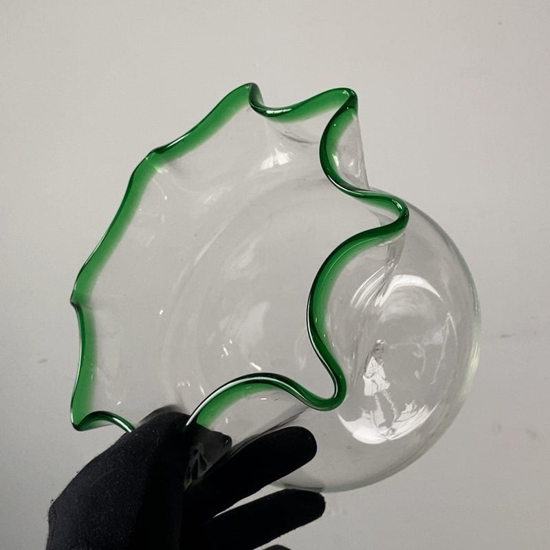 古い吹きガラスの金魚鉢 気泡ガラス ゆらゆらガラス グリーンフリル