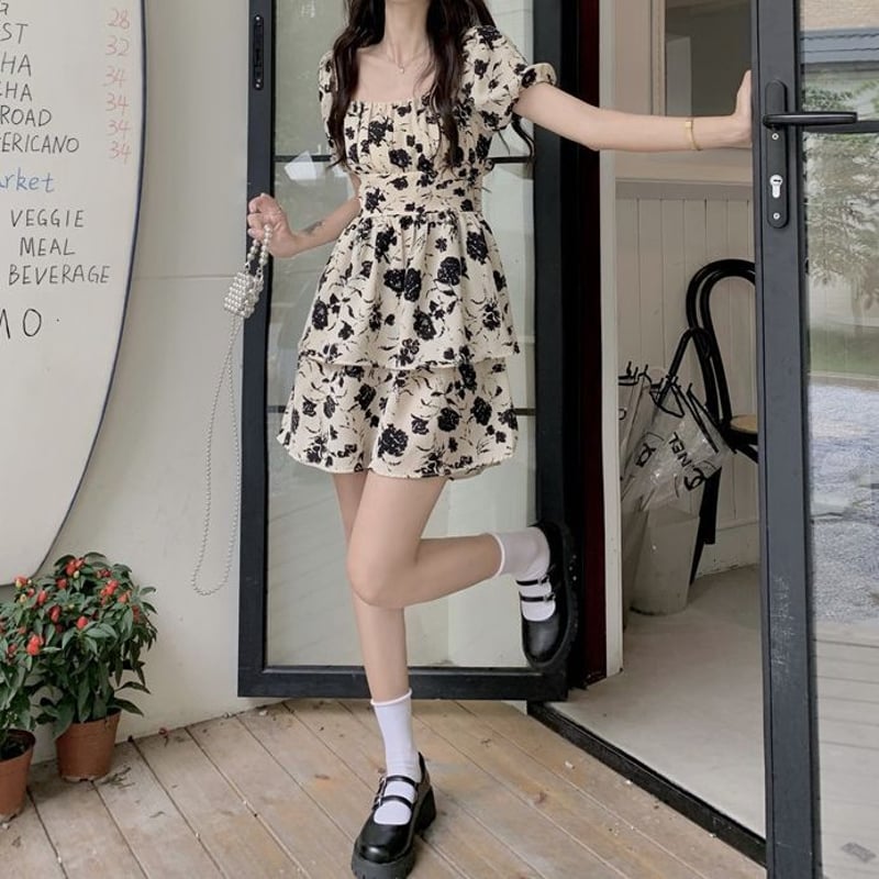 バックオープン 花柄ワンピース 背中開き バックリボン スクエアネック