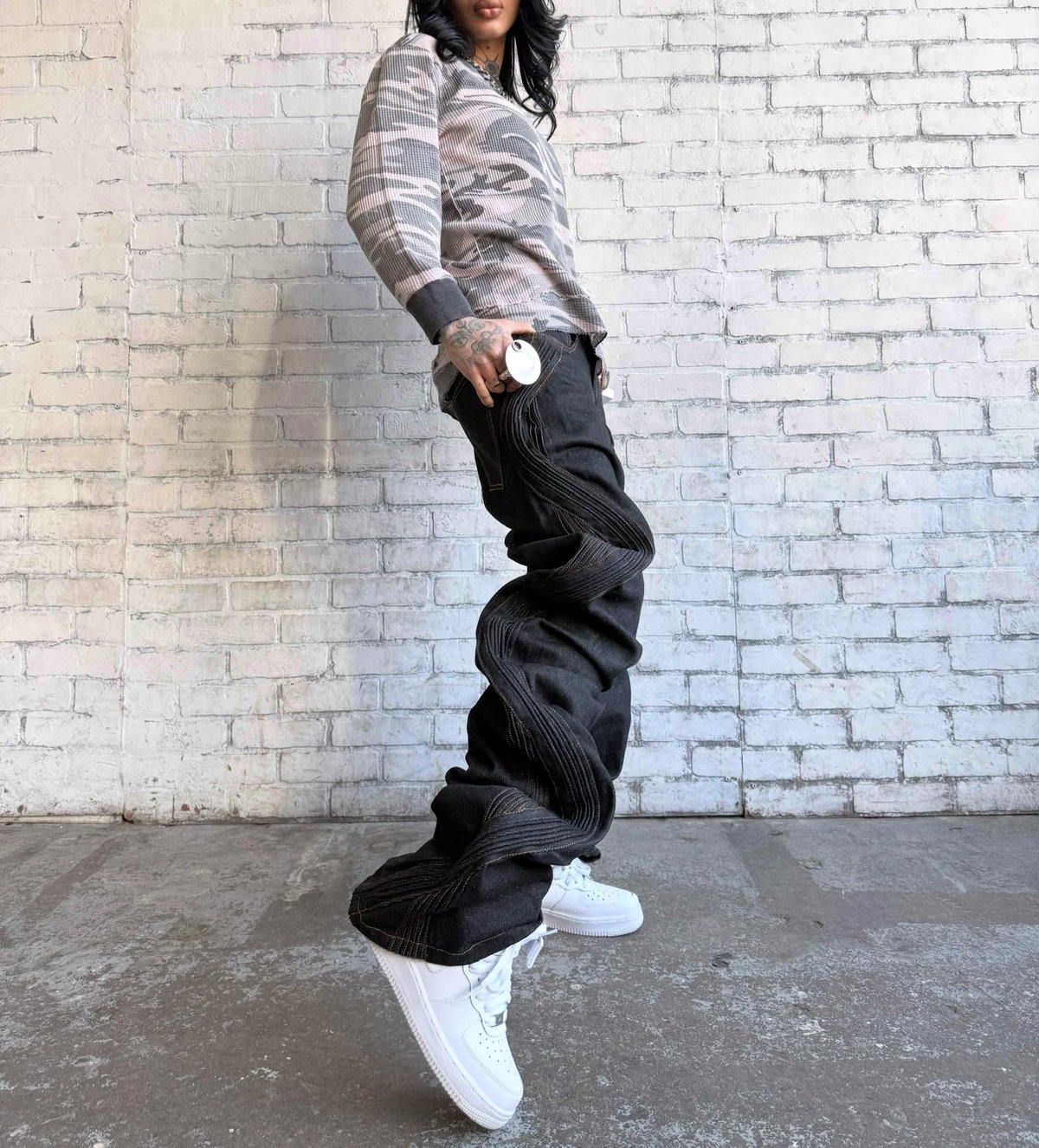 XWORE / RAW WAVED DENIM PANTS | PLUG