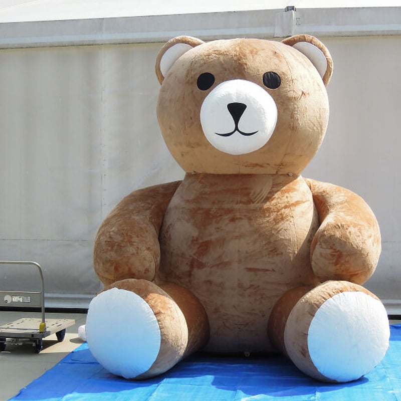 送料込み 空気で膨らむ ビッグサワサワくまちゃん 3m | 紙吹雪専門店の