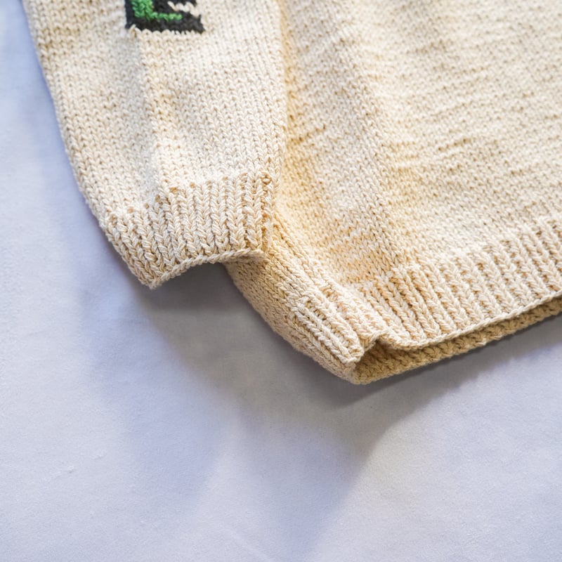 MacMahon Knitting Mills ”CrewNeck Knit - Peace