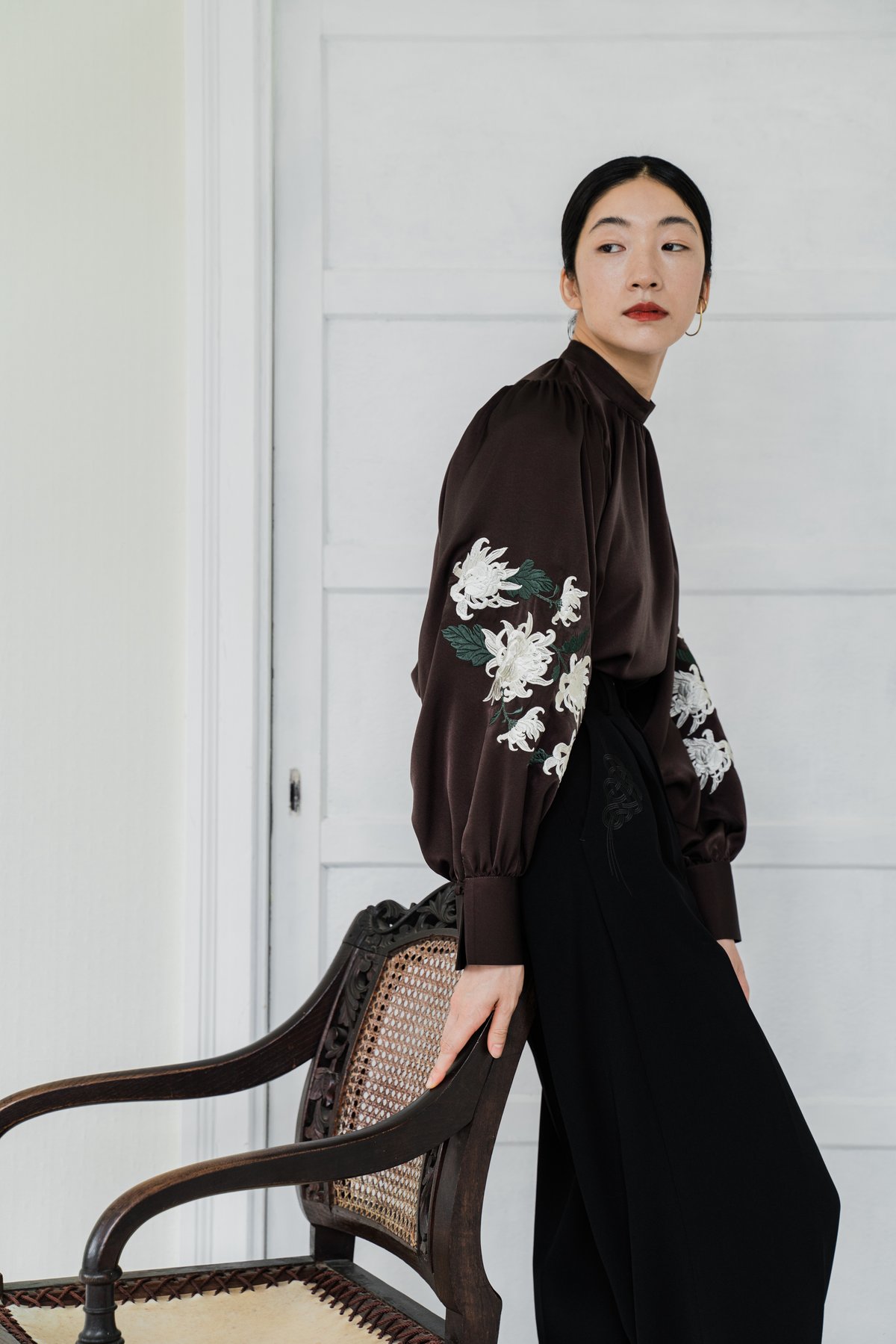 花を着るブラウス#05【菊】 -brown- | iCONOLOGY