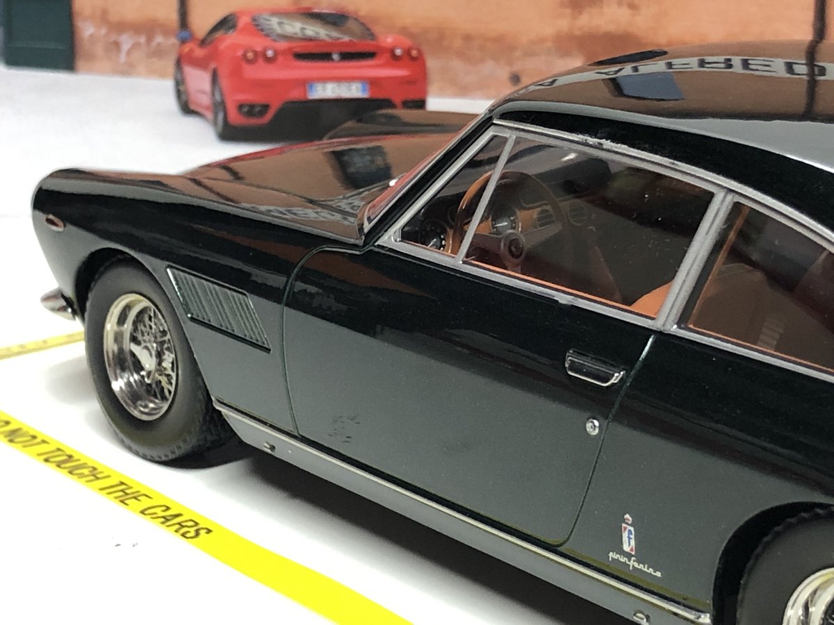 KK scale 1/18 Ferrari 330 GT 2+2 グリーン Enzo ferr