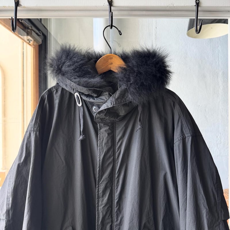 COMOLI コットンナイロン ミリタリーフーデッドコート | Less Higashikawa