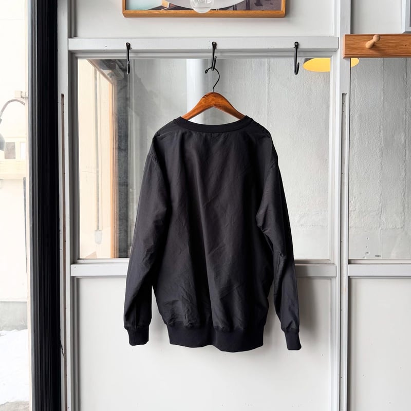 COMOLI リバーシブル プルオーバー | Less Higashikawa