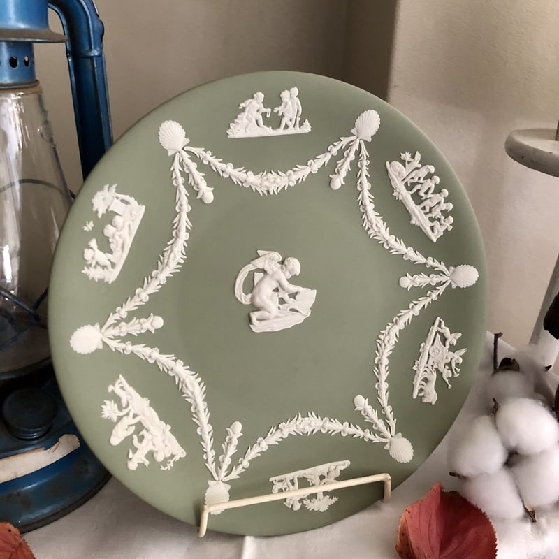 ○ab-197/ウェッジウッド ジャスパー ケース入り天使のブローチ