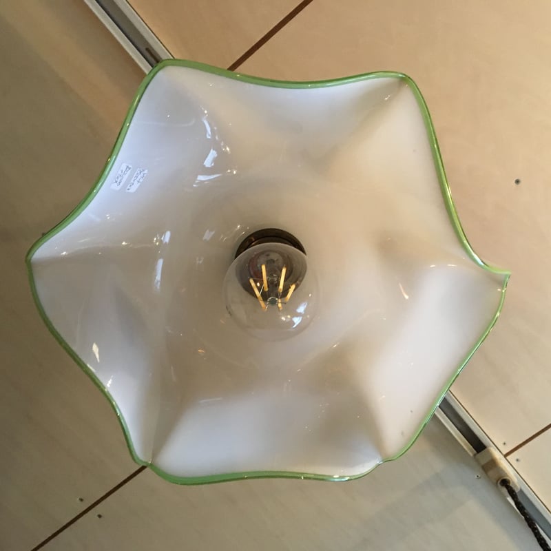 和硝子電笠（ペンダント照明） 波模様乳白グリーン縁 昭和初期 | れい