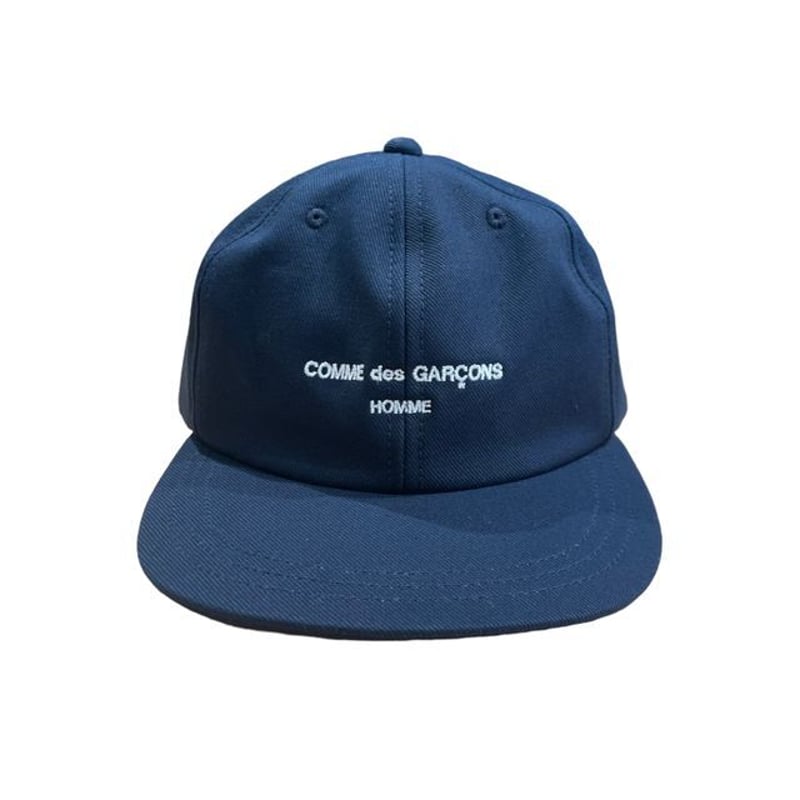 COMME des GARCONS HOMME LOGO CAP NAVY | MAROON