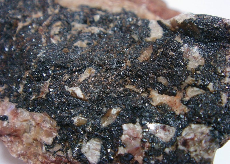 稀少 チェコ産 ピッチブレンド ボトリオイダル状 原石 ラジウム鉱石