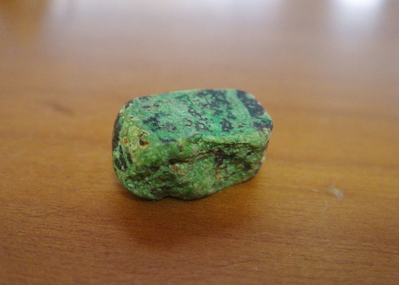 コンゴ産 バンデンブランデアイト ペンダントトップ ラジウム鉱石