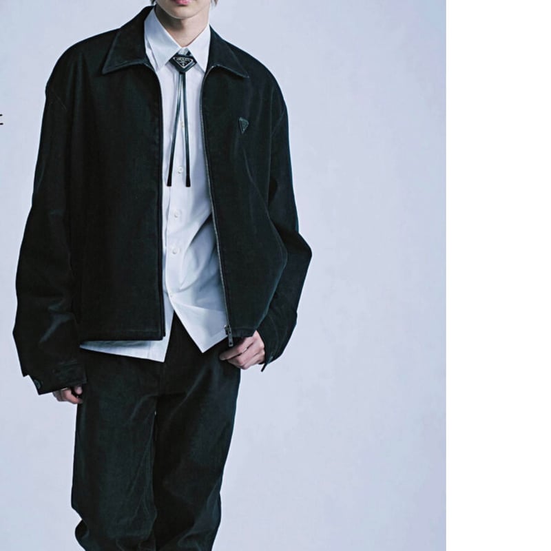 新品☆PRADA プラダ 三角 ブランドロゴ サフィアーノ レザー タイ