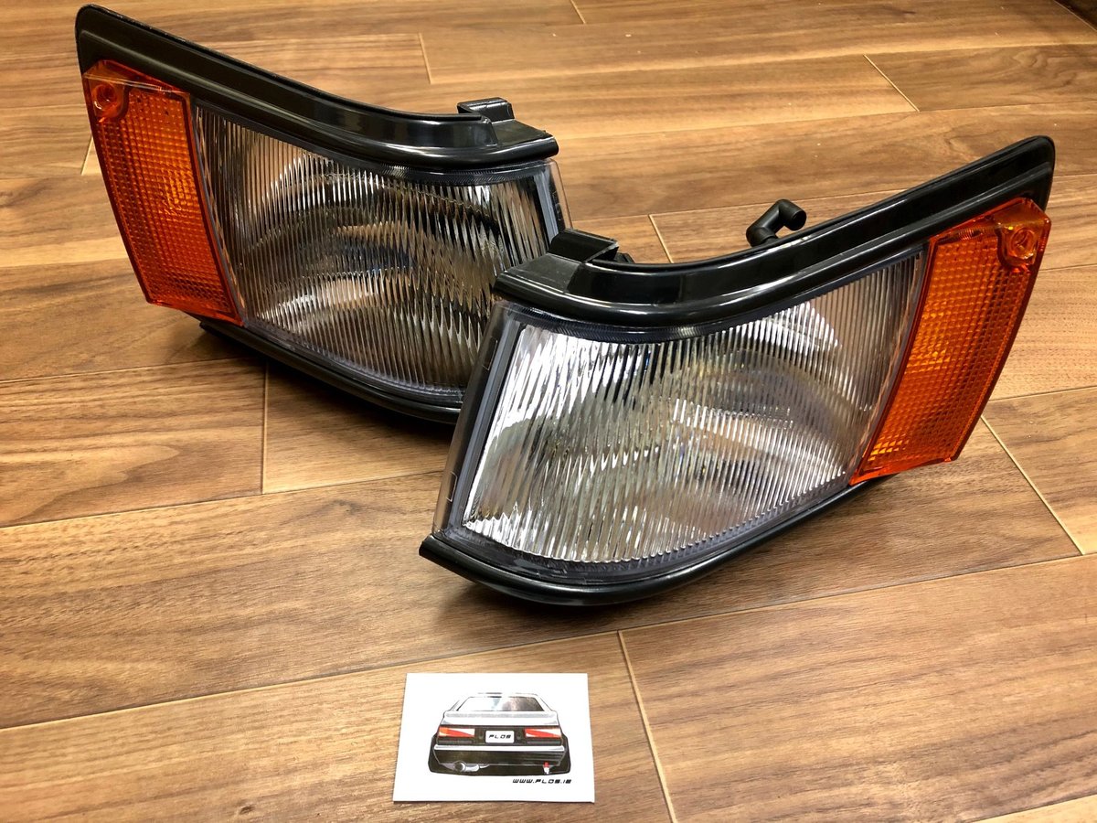 Flo's AE86 カローラレビン 後期型 コーナーレンズ 左右SET | Az-style