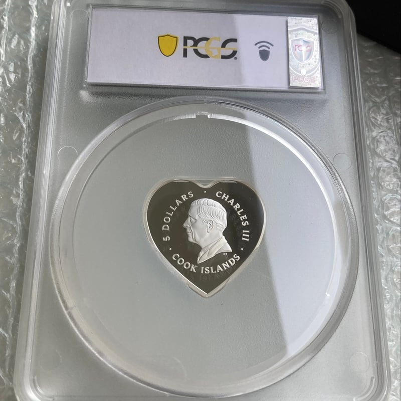発行即日鑑定!! PCGS鑑定PR70+FDI ハート型コイン クック諸島 2025年