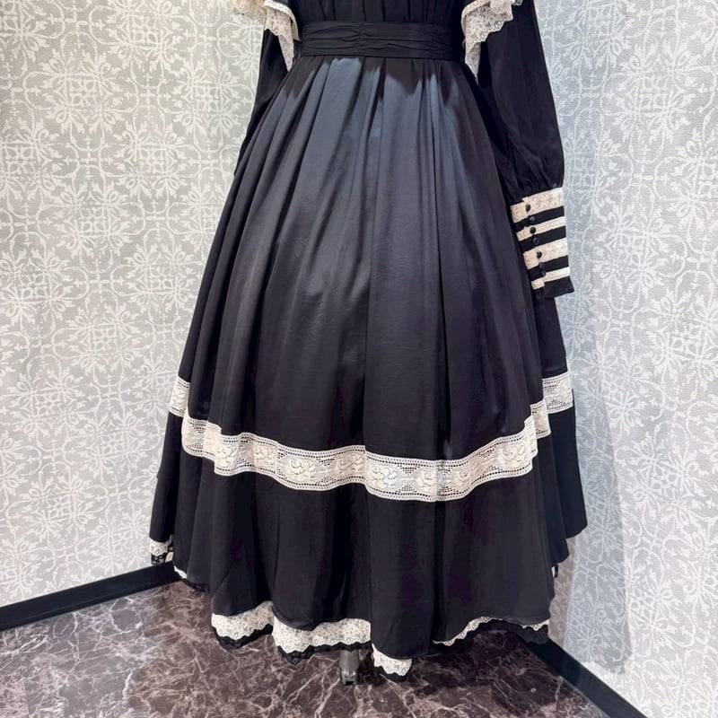 星箱Works】リリアンヌ姉妹 ワンピース(ロング丈)/P12101349【お