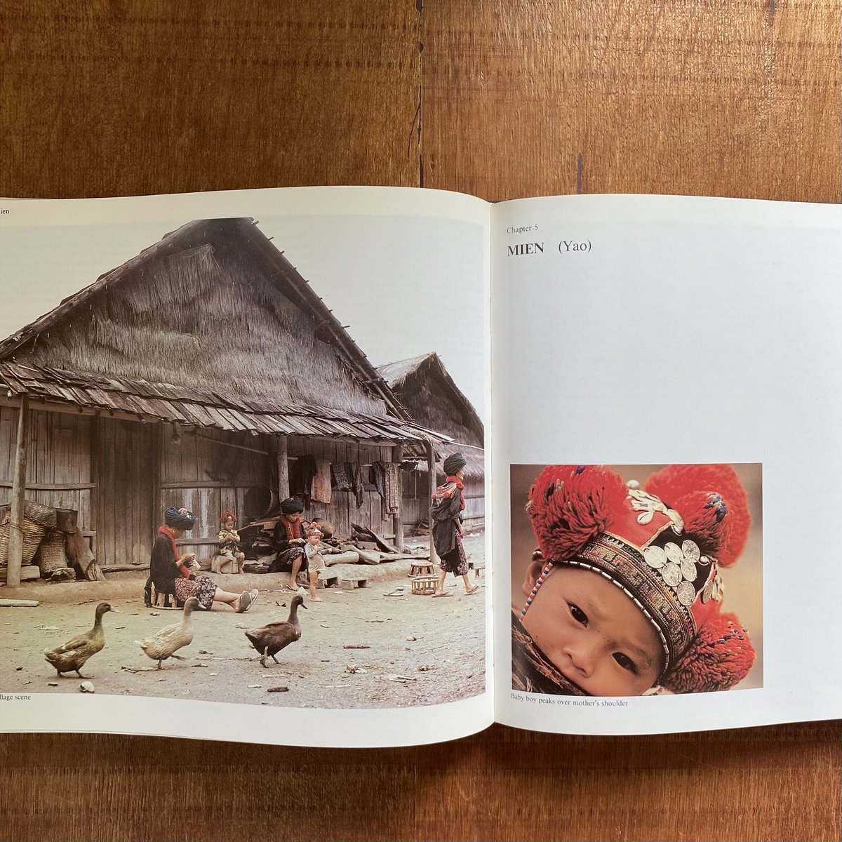 Peoples of the Golden Triangle 古書／洋書 Peoples of the Golden