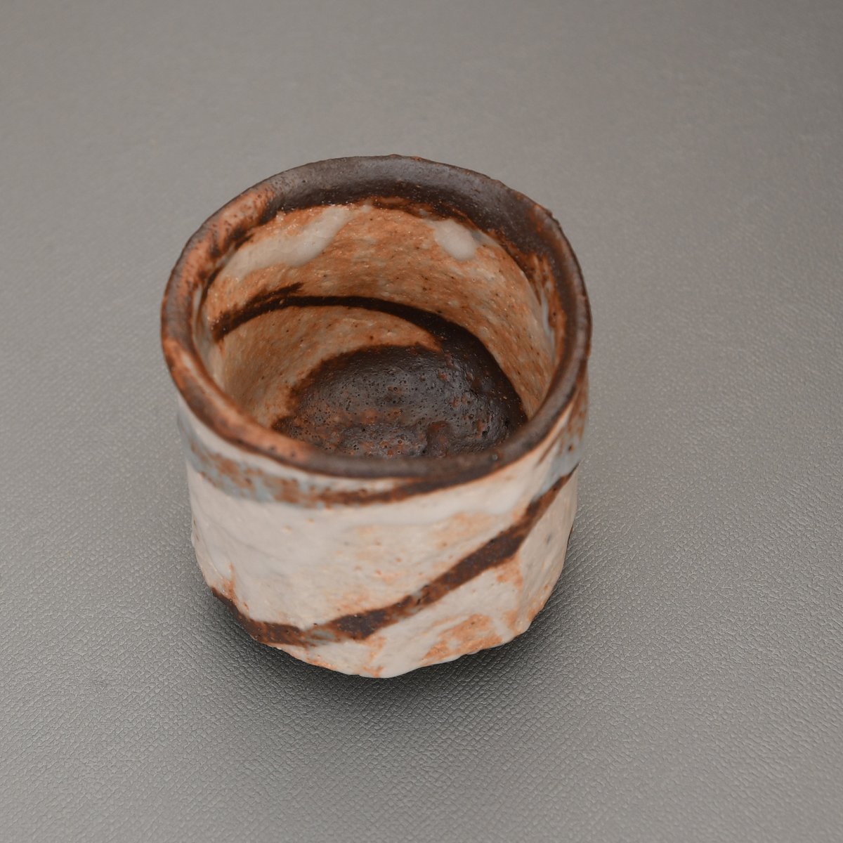 鈴木伸治：練上志野ぐい呑 /B-18 | 市之倉さかづき美術館 ギャラリー宙