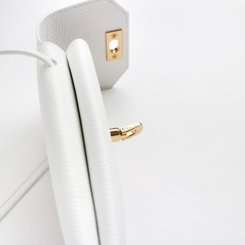 richesse ポシェット】ホワイト/金具ゴールド | CHARME