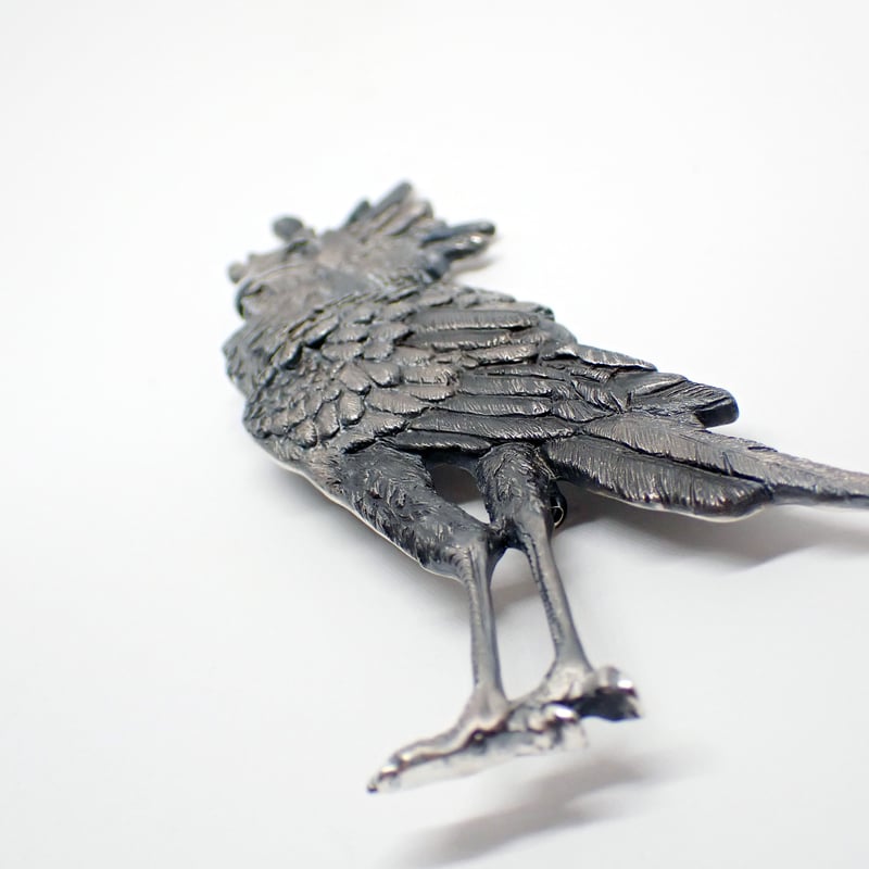 ヘビクイワシ全身ブローチ(black matte) | EmiriA online shop