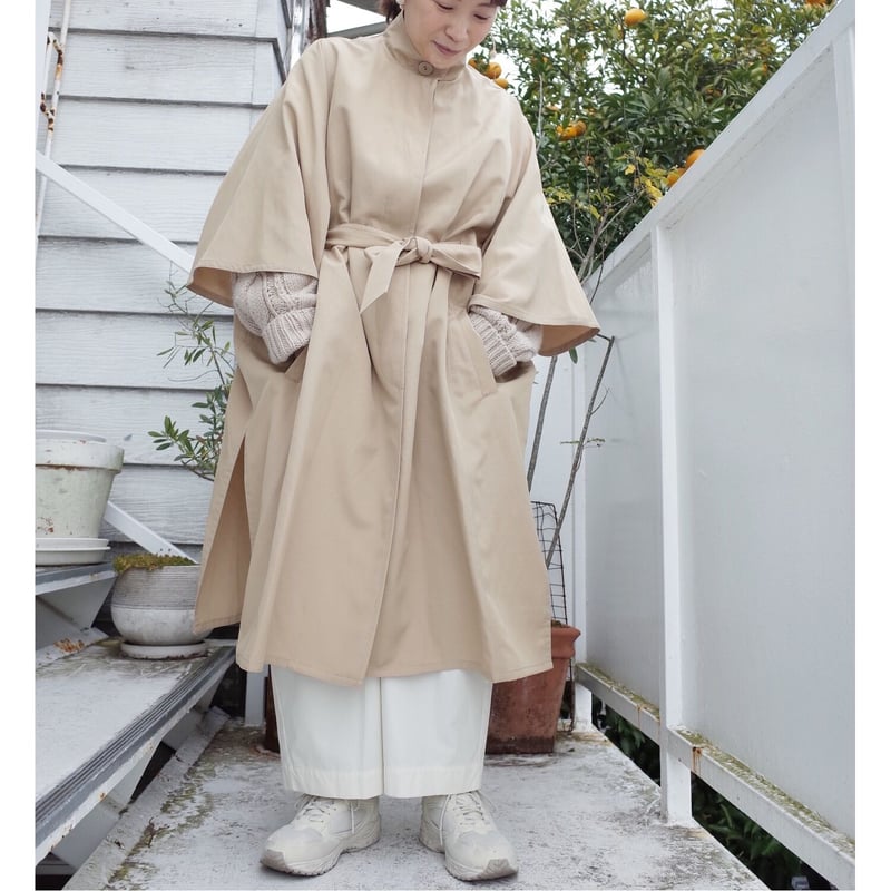 Porter des boutons ポンチョコート（ベージュ） | moln