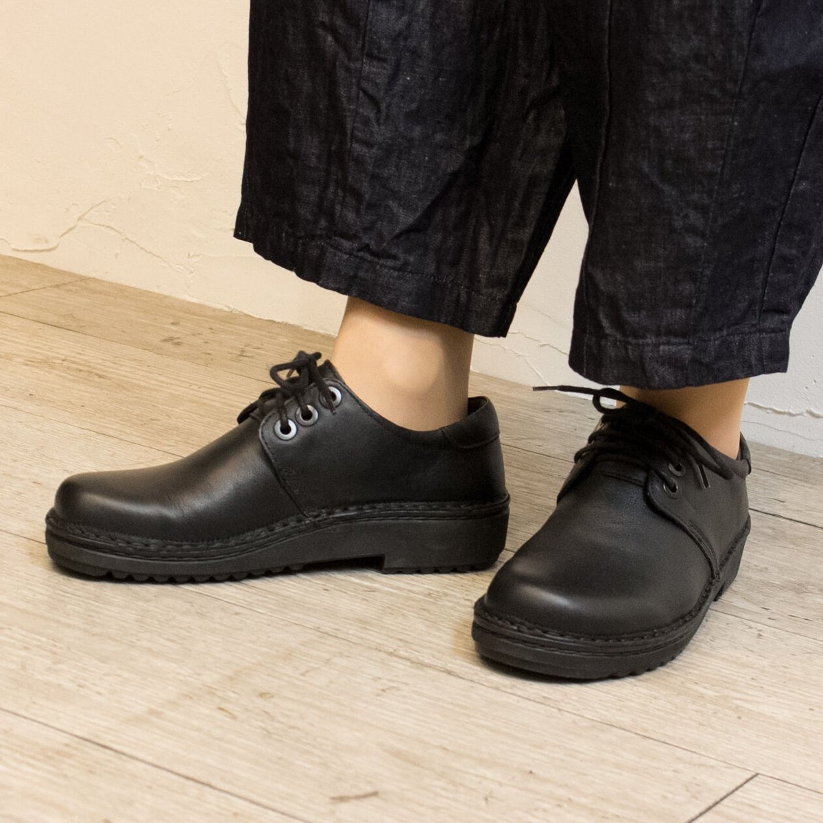 NAOT（ナオト）DANIELA / mattblack | casual collectio