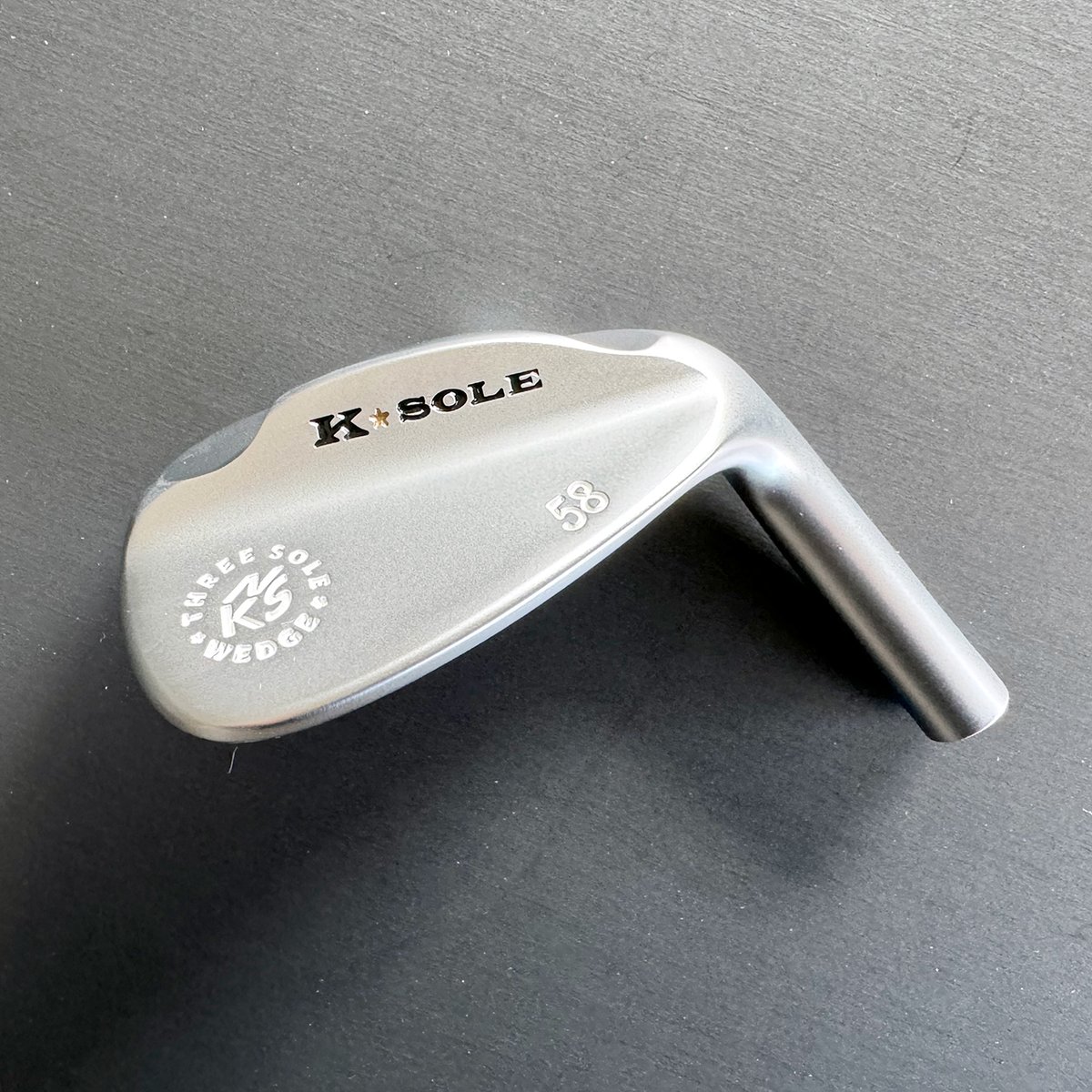 KNSプロト・スリーソールウェッジ「K」｜DynamicGold / S200 | クラブ