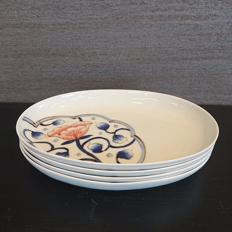 染付白抜 花赤絵 楕円皿(24、5cm) | (株) 中山陶和堂 有田