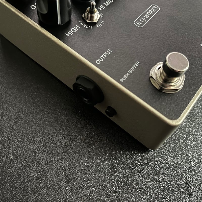 BRIGHT HORSE BDX -Bass Deluxe Preamp-〈シャンパンシルバー