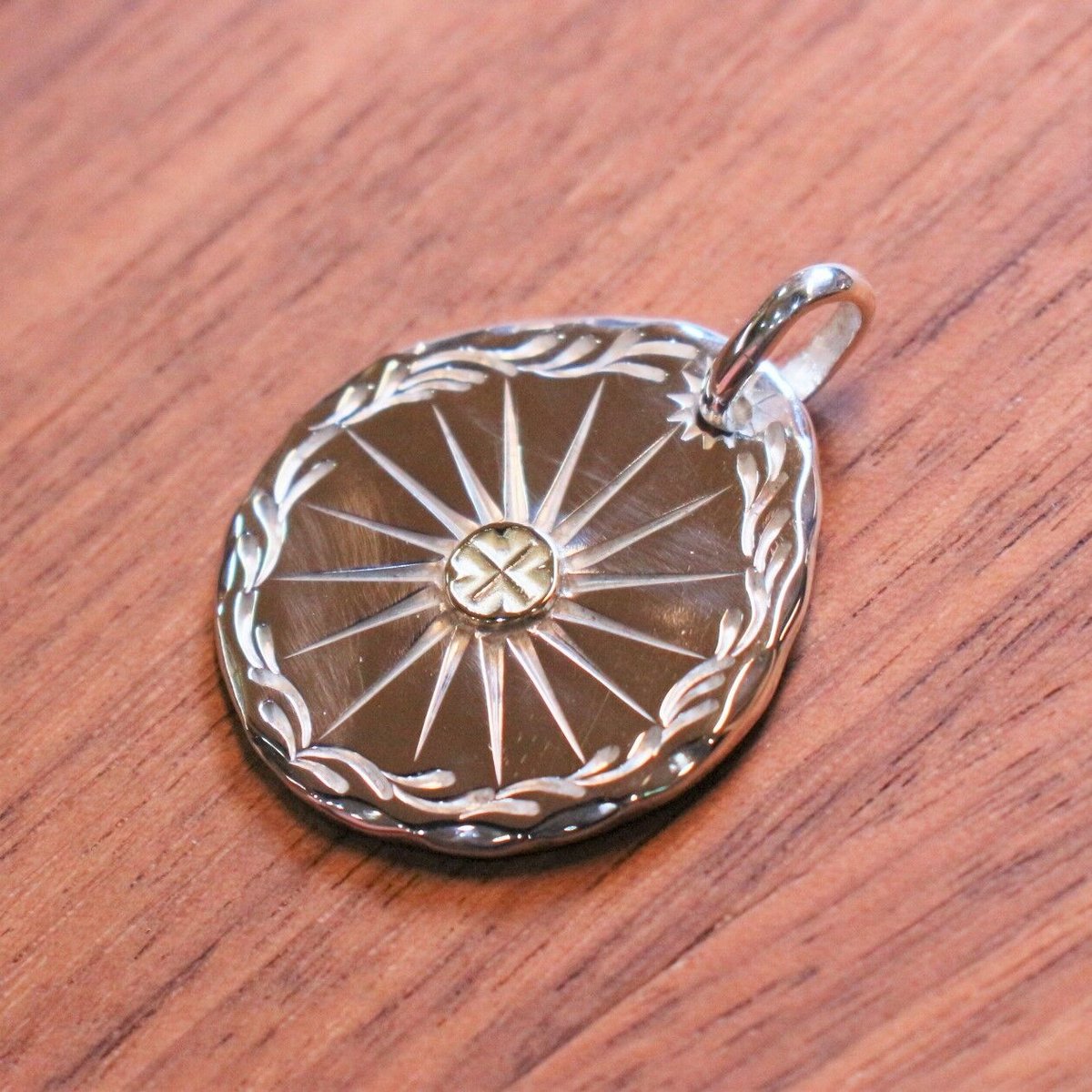 ◇Silver◇◇Gold◇ 唐草 太陽 ペンダントトップ たたき | RUIRENKA ［