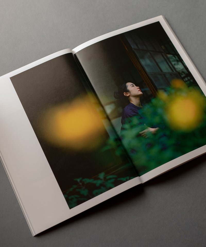 大林直行写真集「おひか 濃藍」 | Naoyuki Obayashi Online Store