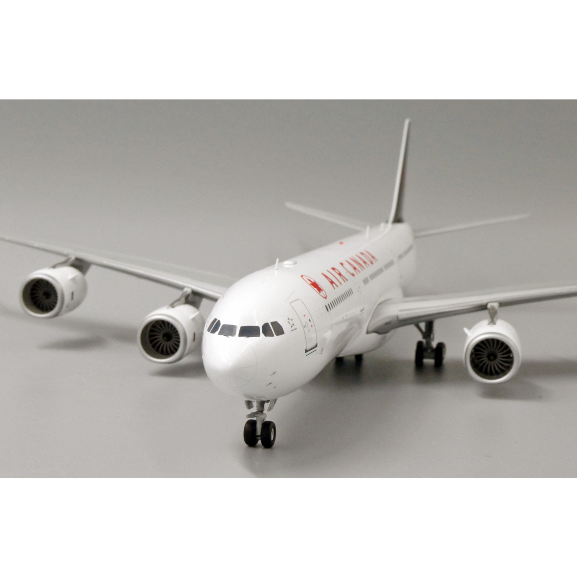 1/200 A340-500 エア・カナダ「旧塗装」 C-GKOM | ひ