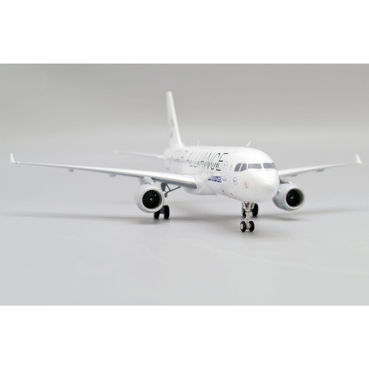 お取り寄せ商品】1/200 A320 ルフトハンザ航空[特別塗装スター