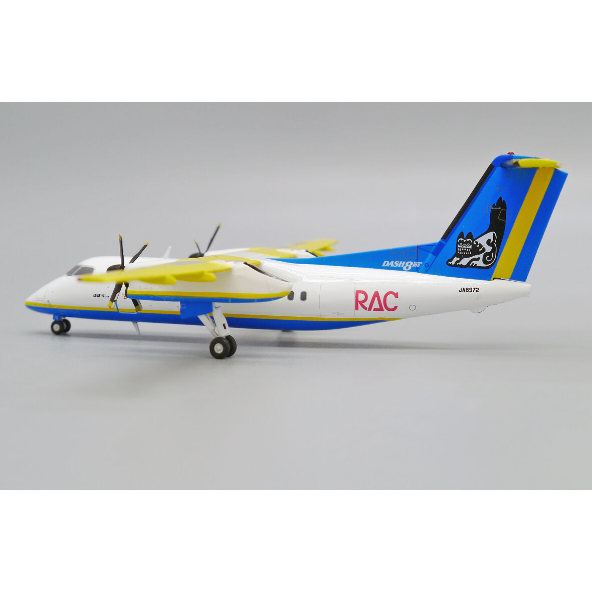 非売品・新商品情報】1/200 Dash 8-Q100 琉球エアーコミューター JA