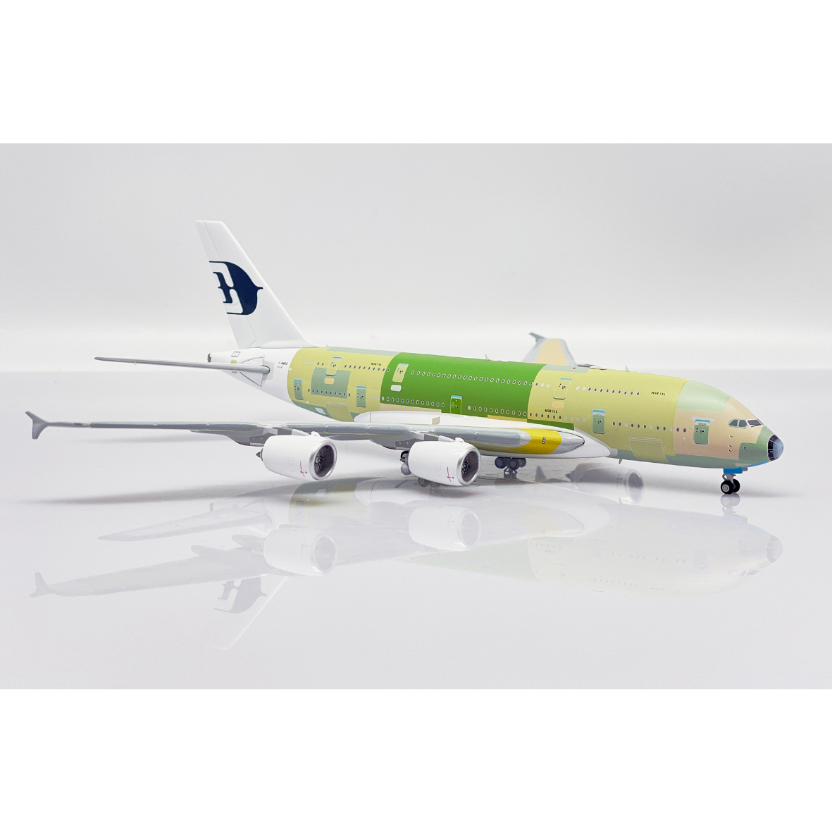 1/400 A380 マレーシア航空（エアバス社下地塗装） F-WWSG | ひこー