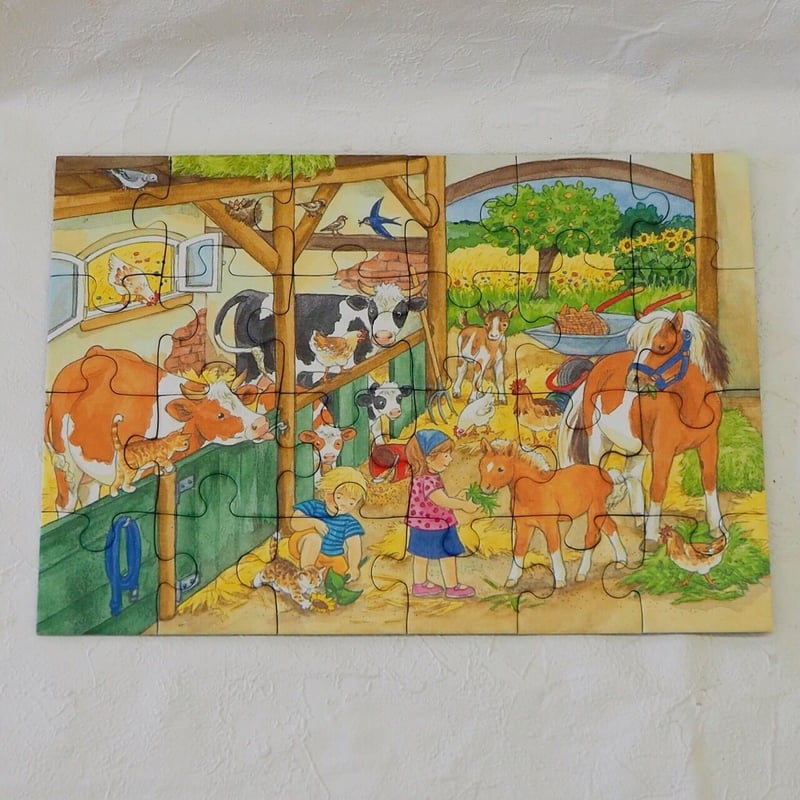 牛小屋と子どもたち （パズル） | 絵本と木のおもちゃの店ぴっぴ
