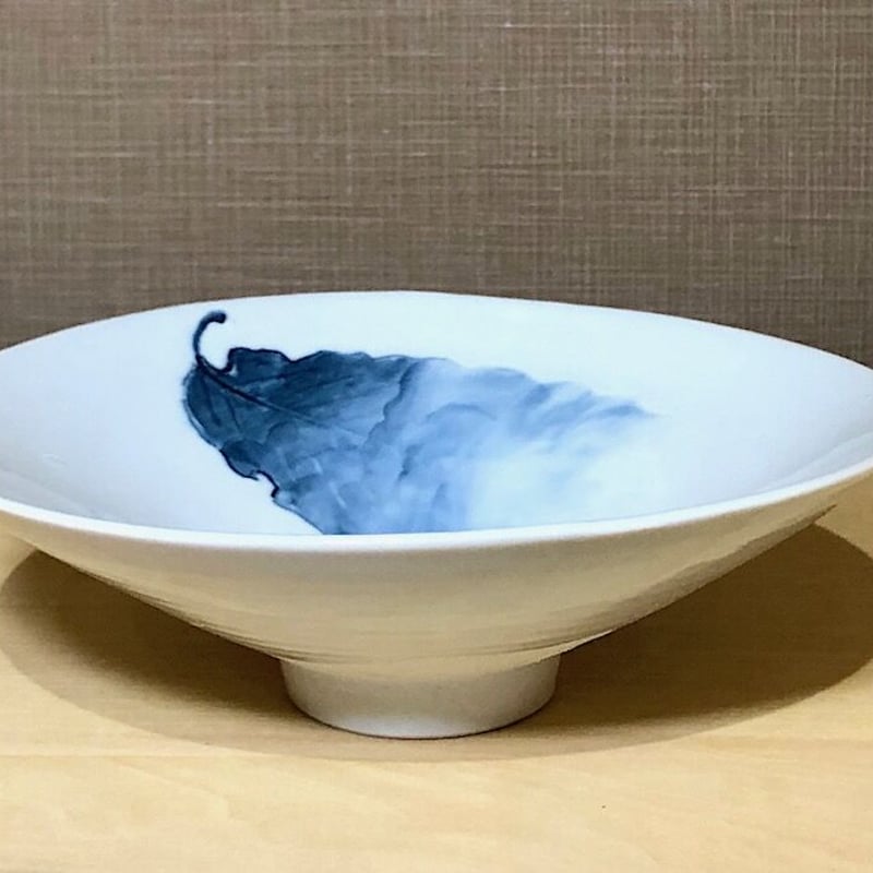 京焼・清水焼 加藤 巌作 染付 平茶碗 木葉文 無傷保証 共箱 | STORES