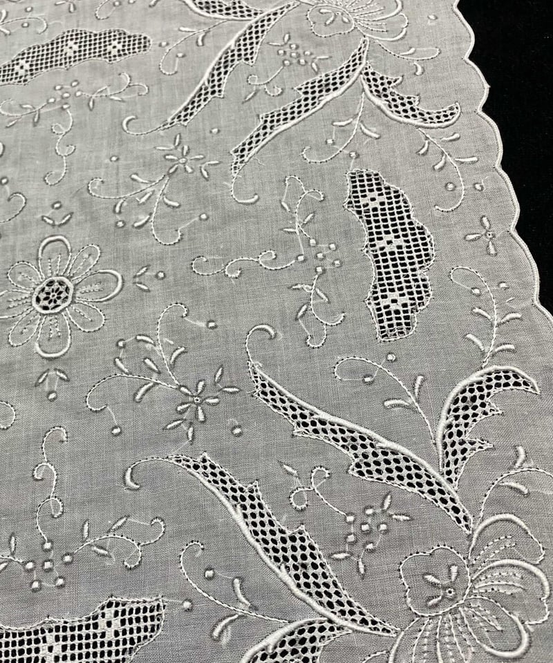 スワトウ刺繍・ ハンカチーフ （ウェイブ） | Le Attridee