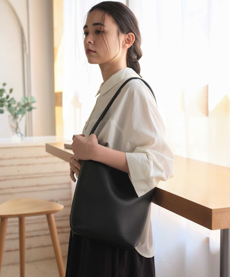 ONE HANDLE SHOULDER BAG middle / 3color | JISTORY