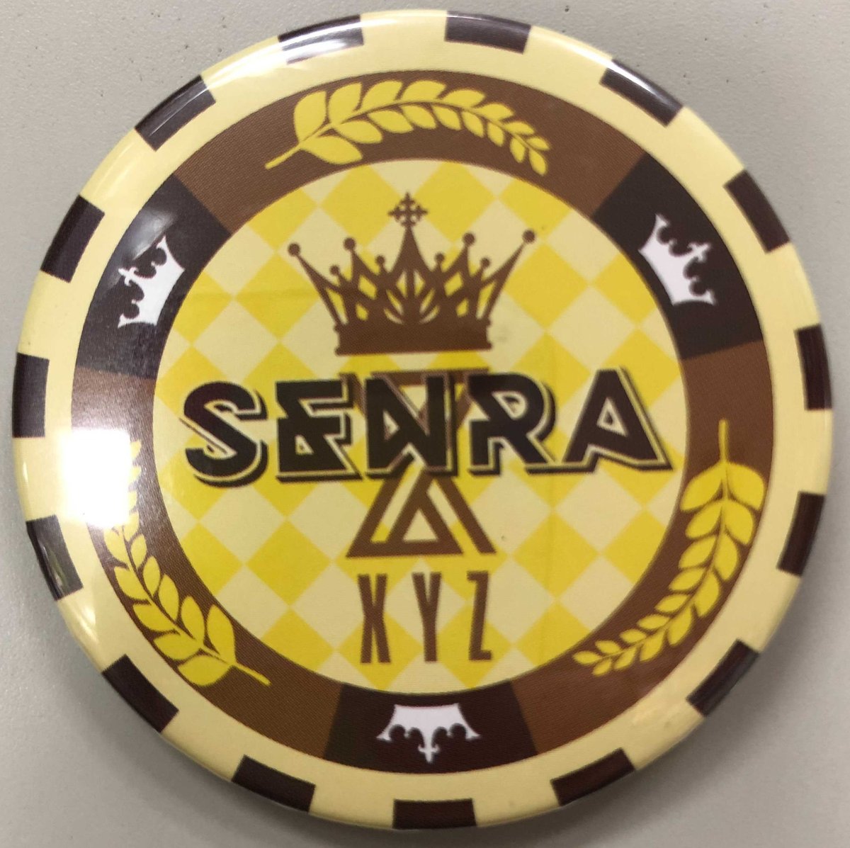 XYZ センラ 缶バッジ 【キズ有】 | K-BOOKS K-POP館 アイドル館 動画館