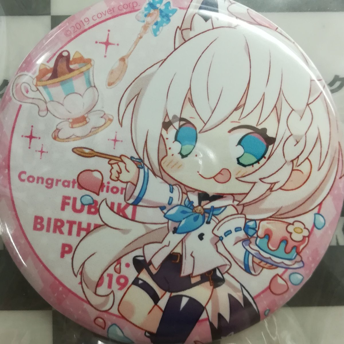 ホロライブ 缶バッジ 白上フブキ(ピンク背景) | K-BOOKS 秋葉原