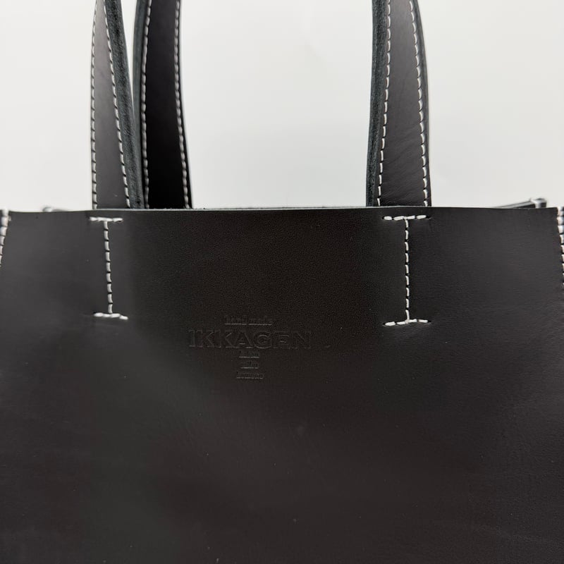 レザースクエアトートバッグ（ハンドメイド／ボックス型／マチ広め