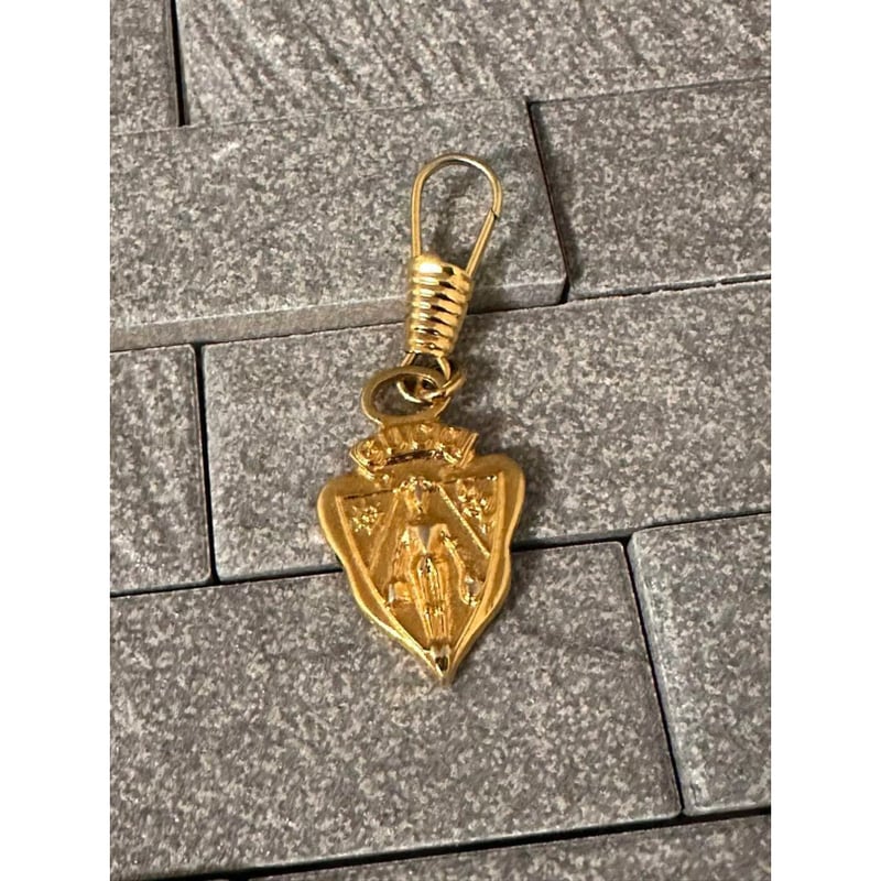 GUCCI アクセサリー オールドグッチ ゴールドクレスト キーホルダー